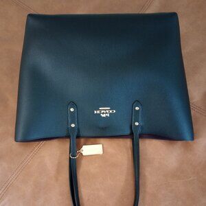 Coach Town Tote Pebble Leather black with gold hardware